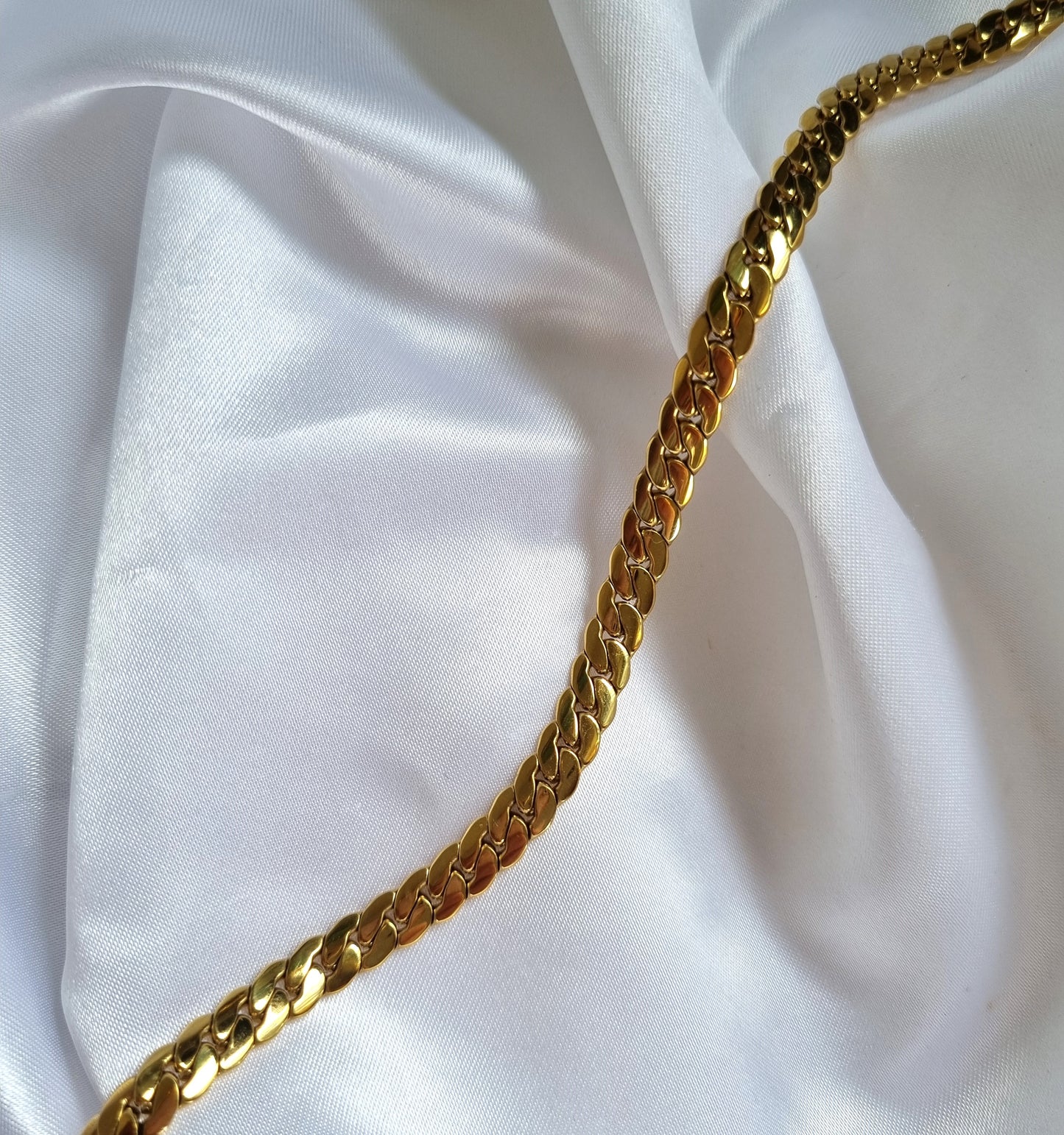 TEXTURED CHAIN - GOLD