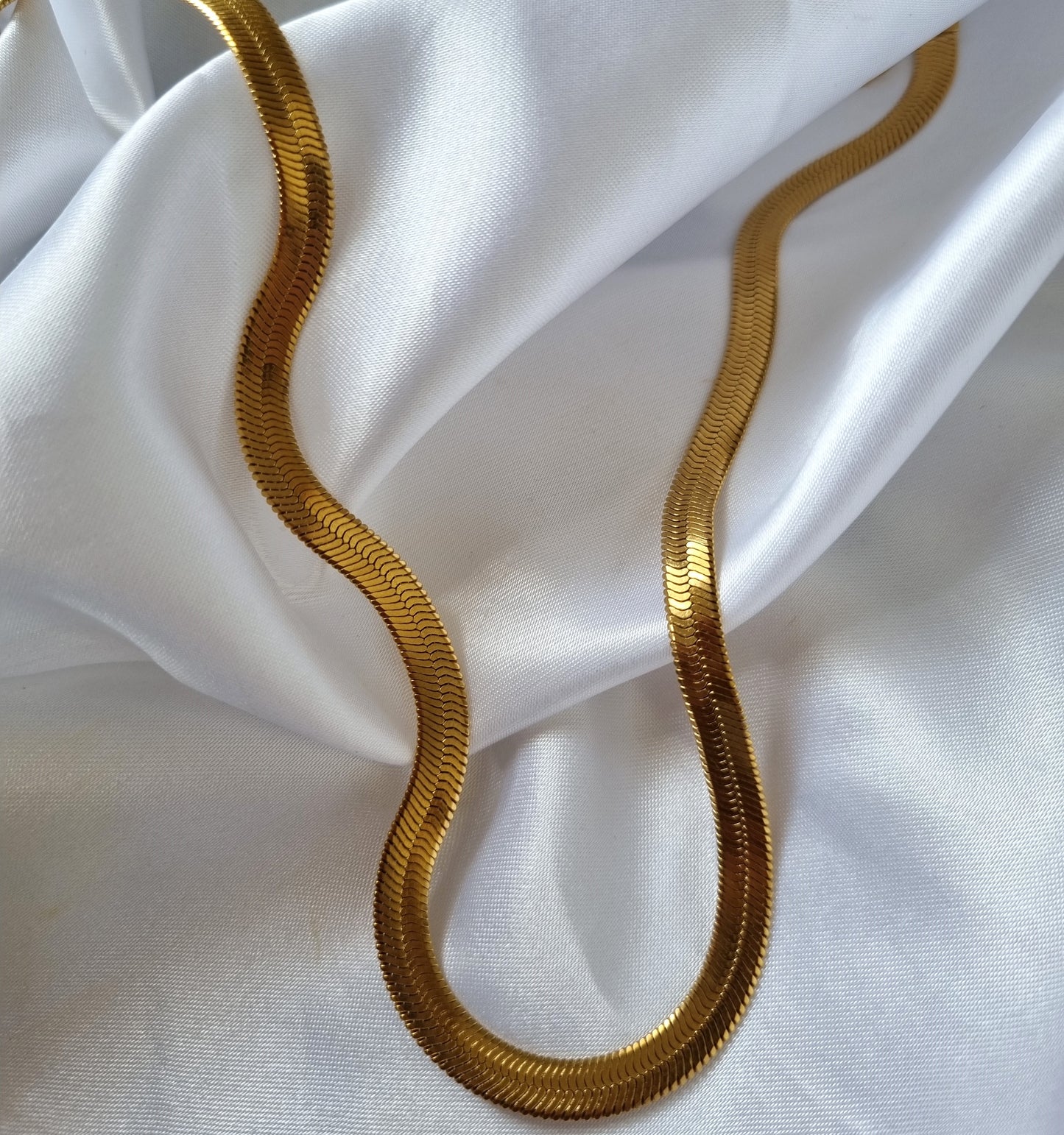 HERRINGBONE CHAIN - GOLD