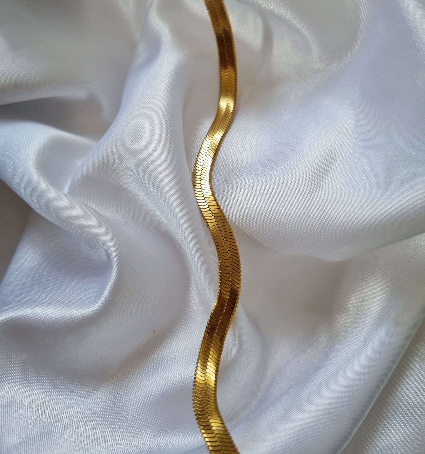 HERRINGBONE CHAIN - GOLD