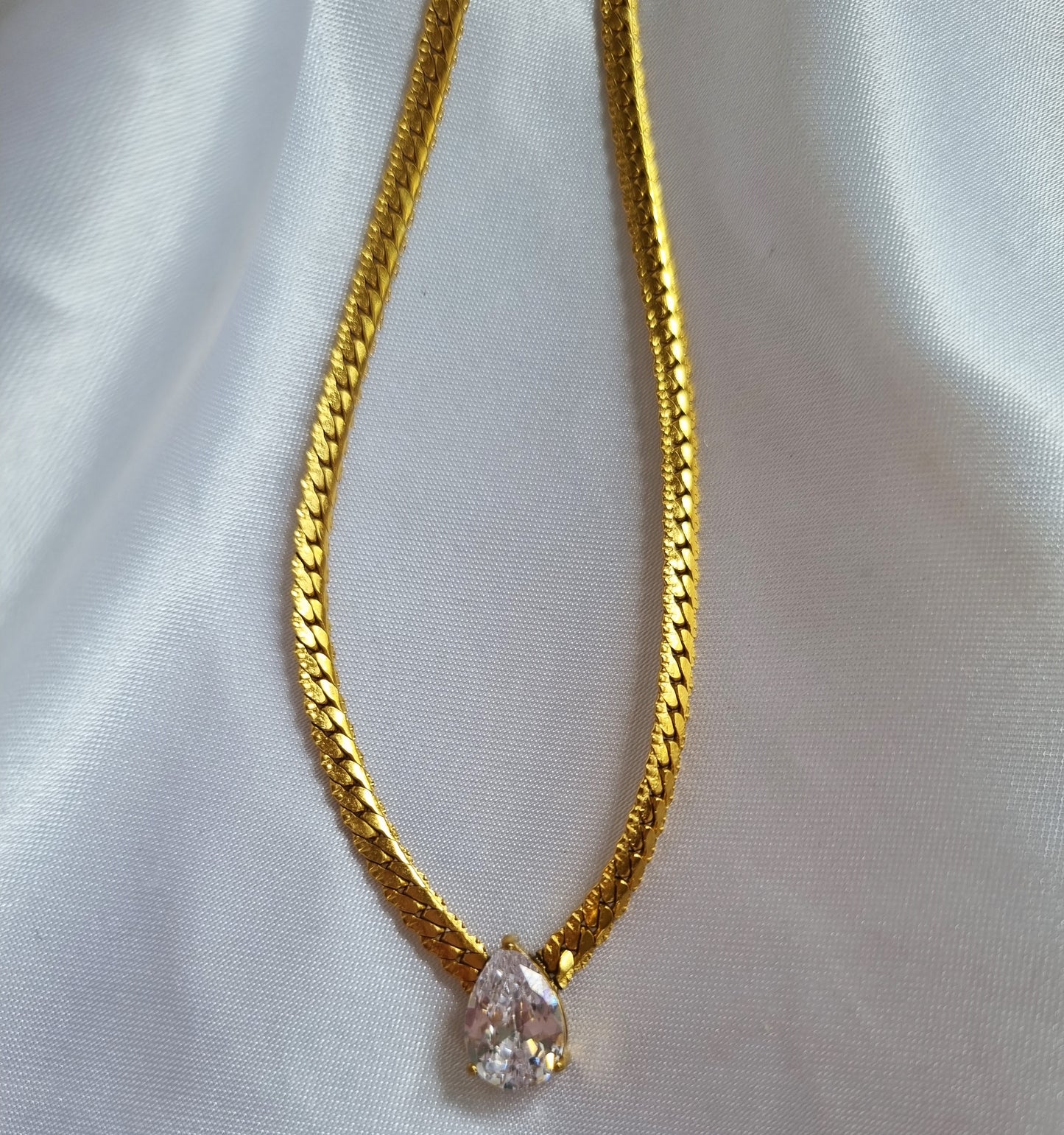 TEARDROP CHAIN